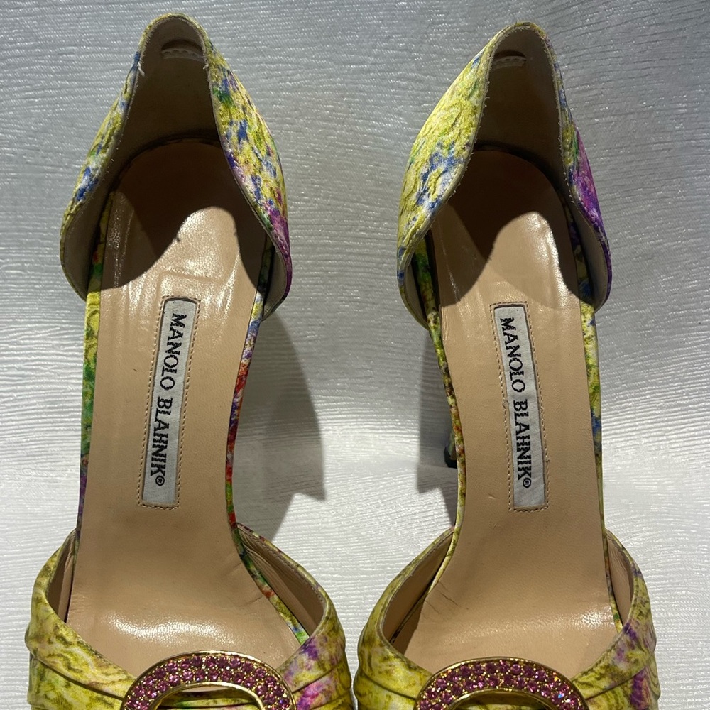 Manolo Blahnik floral heels - Picture 2 of 7